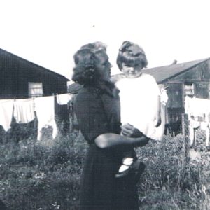 Stefania Gierszewska with daughter Alina on visit to Marsworth